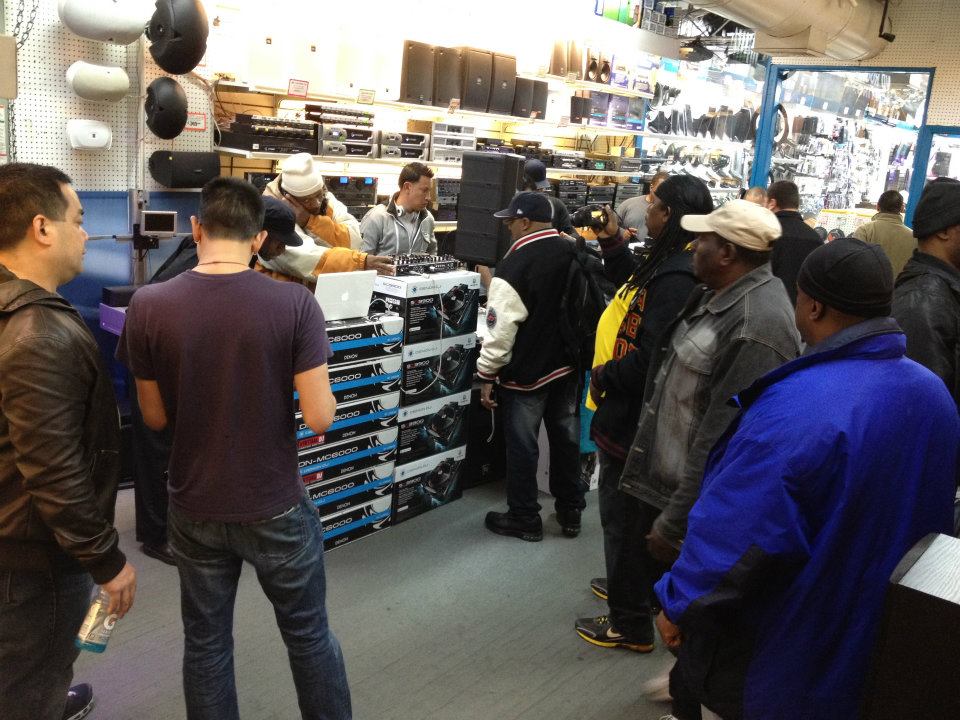 Denon DJ Spin Clinic