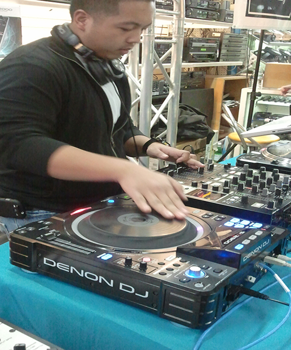 Denon DJ's DJ Rush testing the new SC2900 professional media player